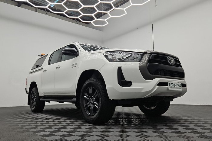 2022 Toyota Hilux SR