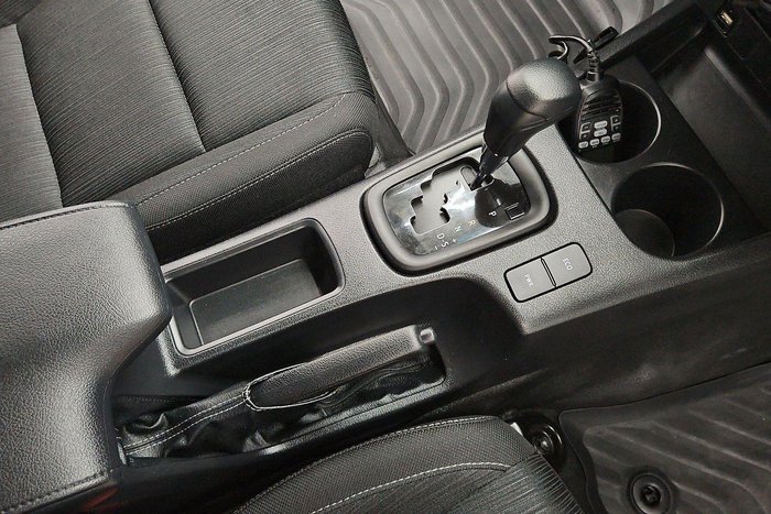 2022 Toyota Hilux SR