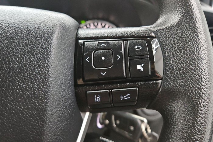 2022 Toyota Hilux SR