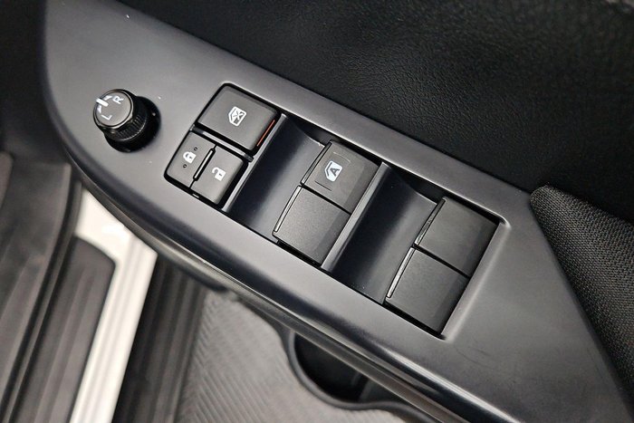 2022 Toyota Hilux SR