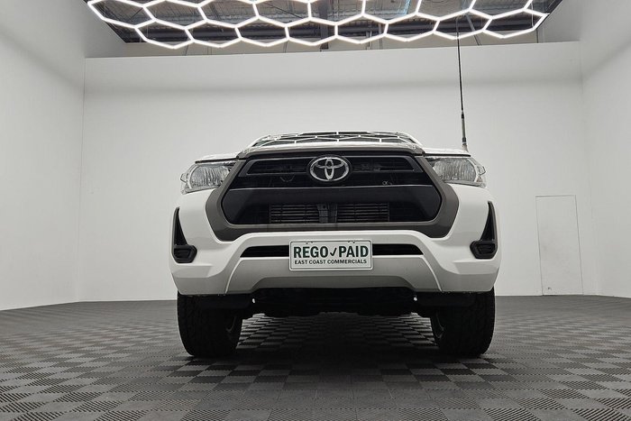 2022 Toyota Hilux SR
