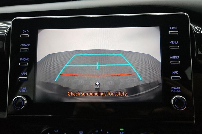 2022 Toyota Hilux SR