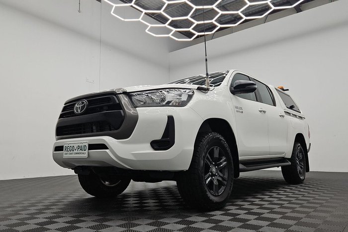 2022 Toyota Hilux SR