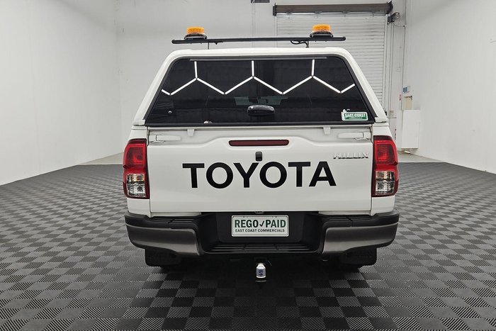 2022 Toyota Hilux SR