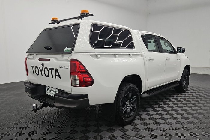 2022 Toyota Hilux SR