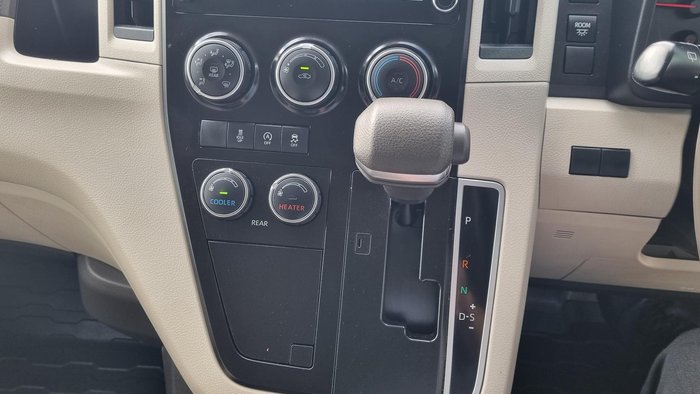 2020 Toyota Hiace Commuter GL