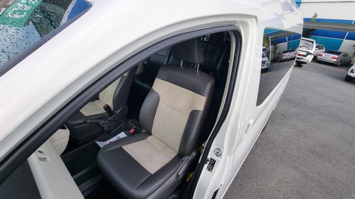 2020 Toyota Hiace Commuter GL