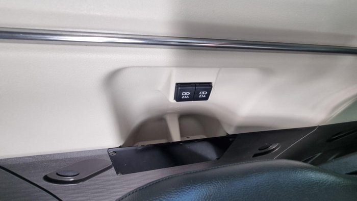 2020 Toyota Hiace Commuter GL