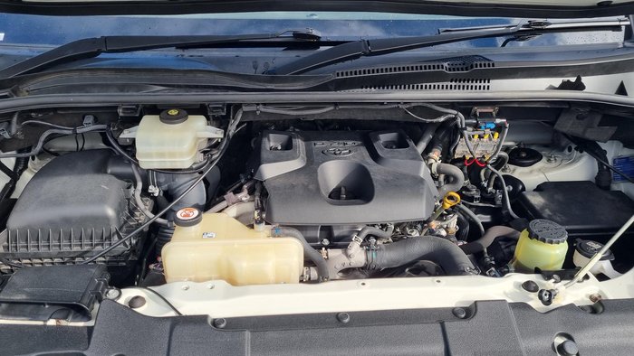 2020 Toyota Hiace Commuter GL