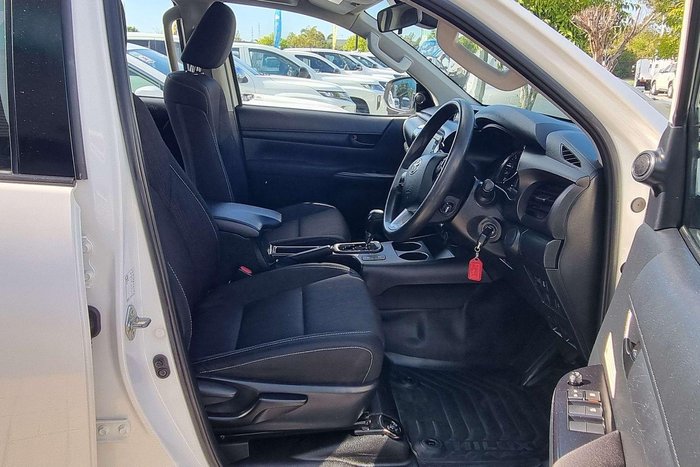 2021 Toyota Hilux SR