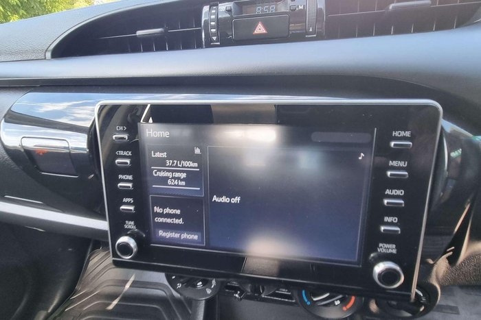 2021 Toyota Hilux SR