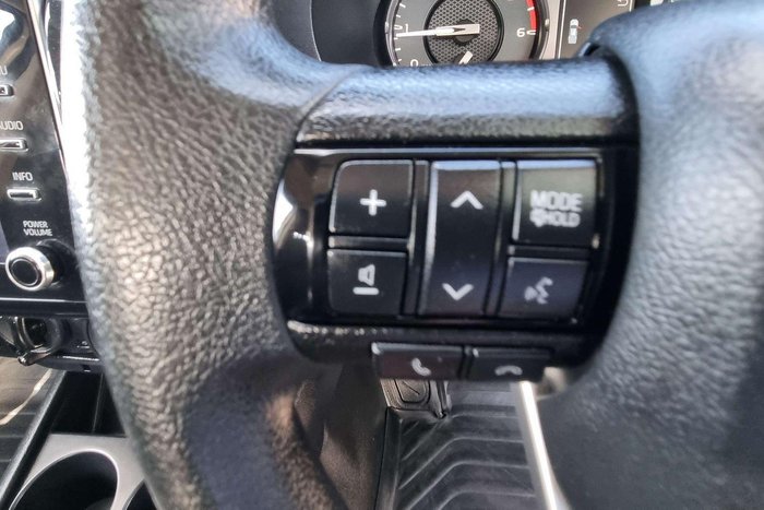 2021 Toyota Hilux SR