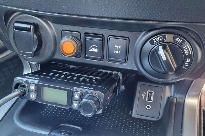 2022 Nissan Navara SL