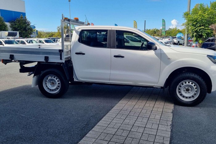2022 Nissan Navara SL