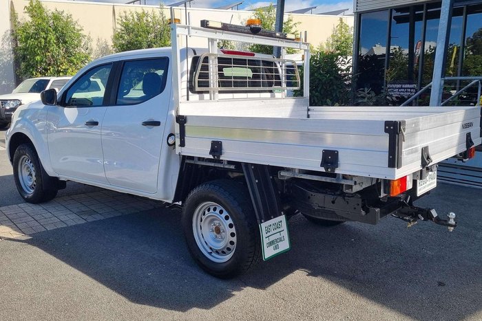 2022 Nissan Navara SL