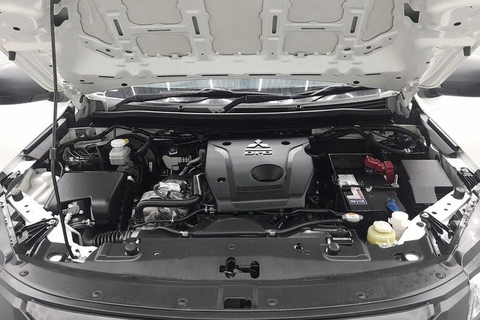 2022 Mitsubishi Triton GLX