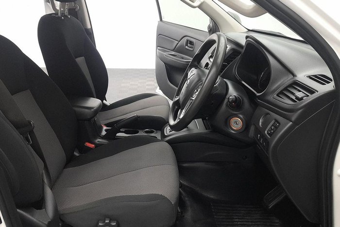 2022 Mitsubishi Triton GLX