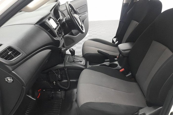 2022 Mitsubishi Triton GLX