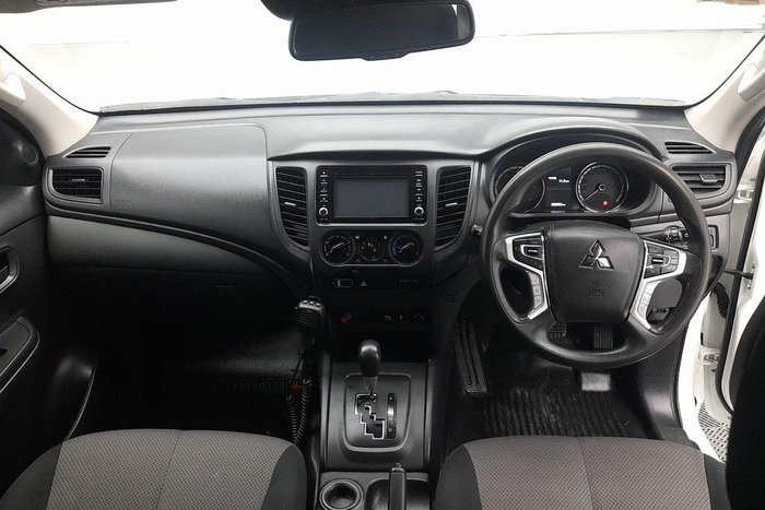 2022 Mitsubishi Triton GLX