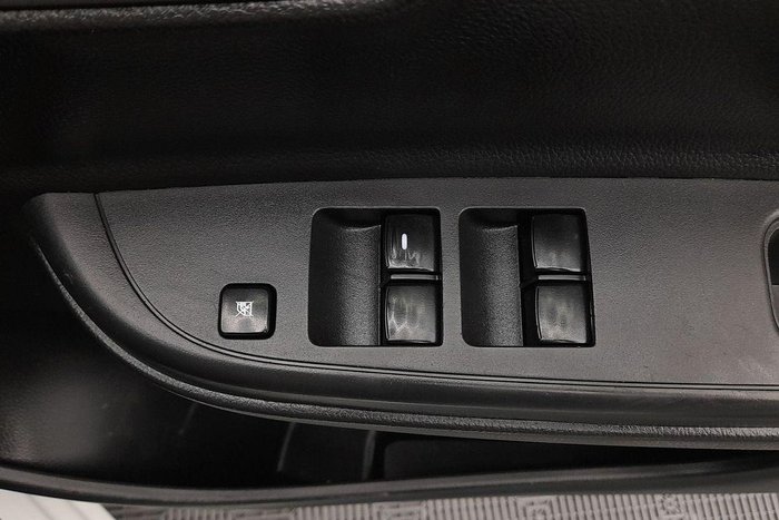 2022 Mitsubishi Triton GLX