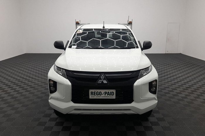 2022 Mitsubishi Triton GLX