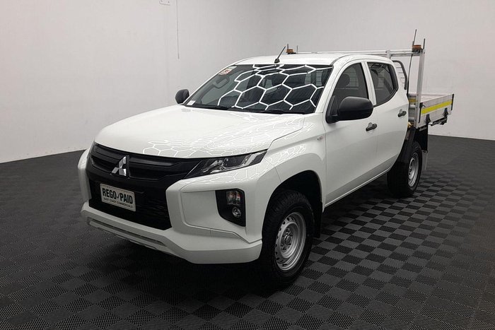 2022 Mitsubishi Triton GLX