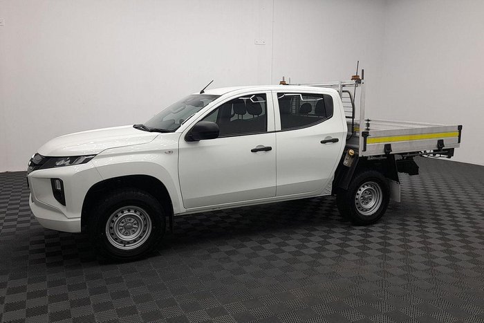 2022 Mitsubishi Triton GLX