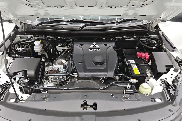 2022 Mitsubishi Triton GLX