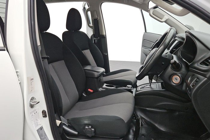 2022 Mitsubishi Triton GLX