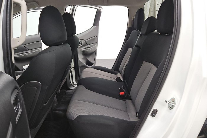 2022 Mitsubishi Triton GLX