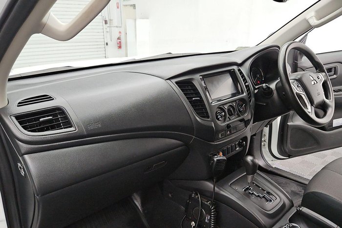 2022 Mitsubishi Triton GLX