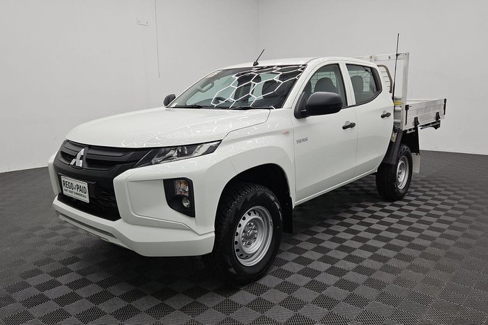 2022 Mitsubishi Triton GLX
