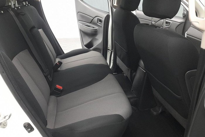 2022 Mitsubishi Triton GLX