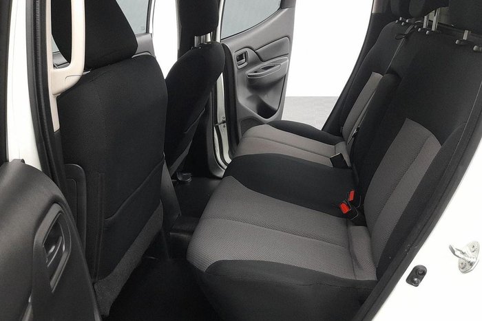 2022 Mitsubishi Triton GLX