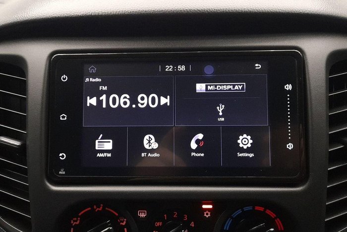 2022 Mitsubishi Triton GLX