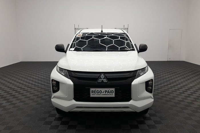 2022 Mitsubishi Triton GLX