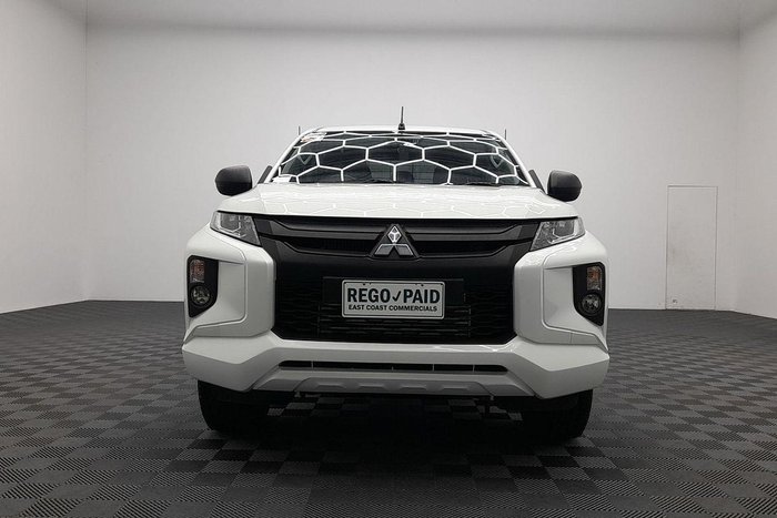 2022 Mitsubishi Triton GLX