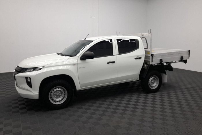 2022 Mitsubishi Triton GLX