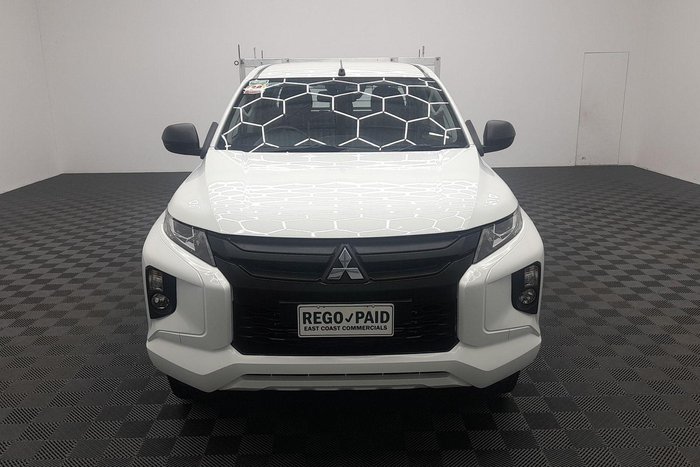 2022 Mitsubishi Triton GLX