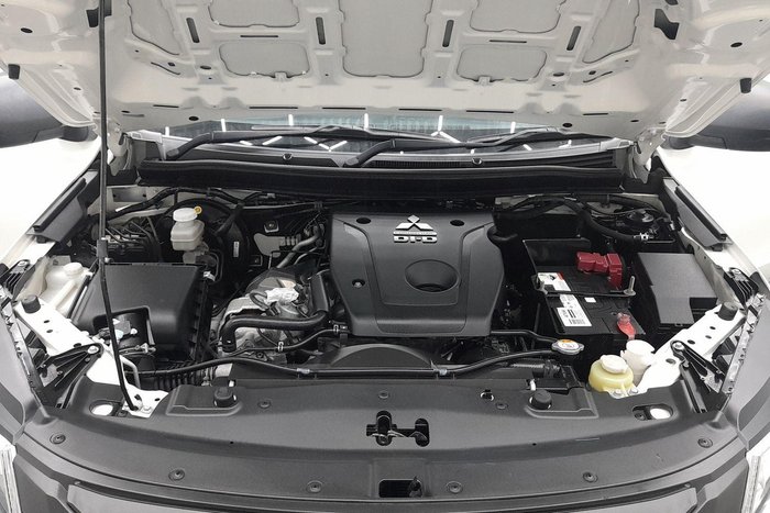 2022 Mitsubishi Triton GLX