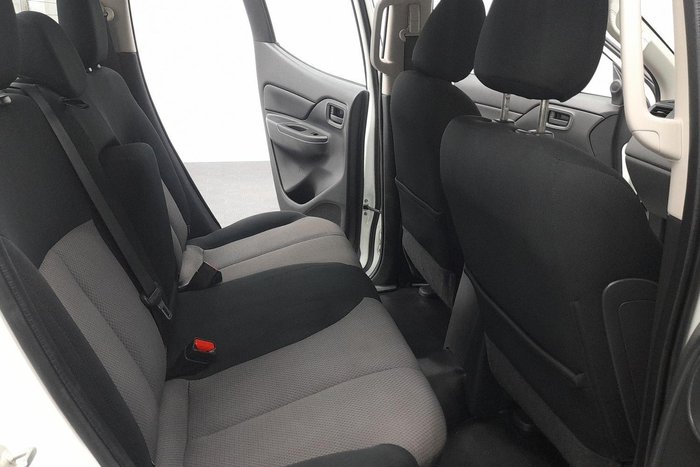 2022 Mitsubishi Triton GLX