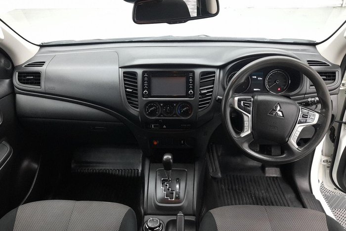 2022 Mitsubishi Triton GLX