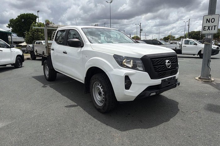 2022 Nissan Navara SL