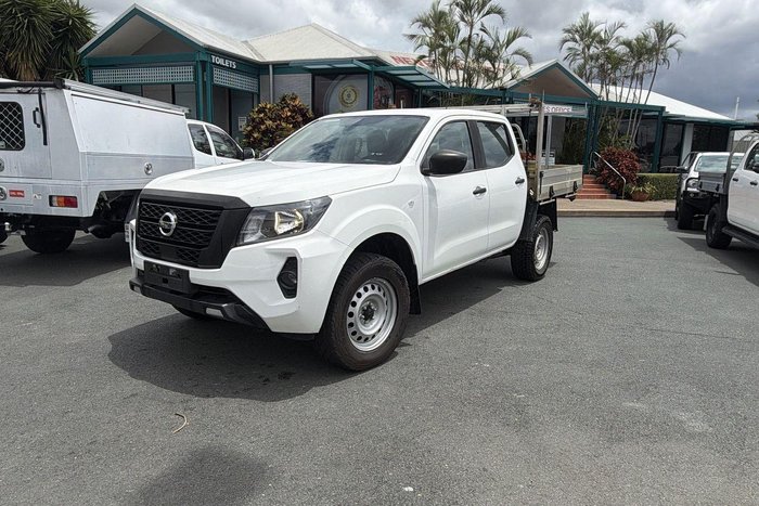 2022 Nissan Navara SL