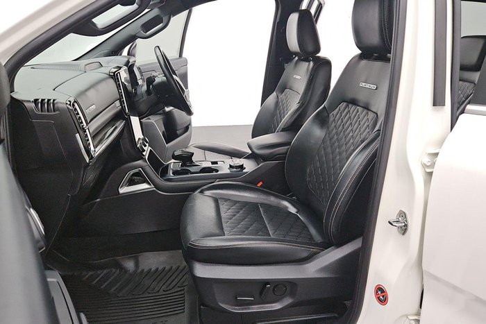 2023 Ford Everest Platinum