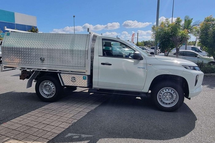 2023 Mitsubishi Triton GLX