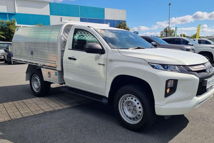 2023 Mitsubishi Triton GLX