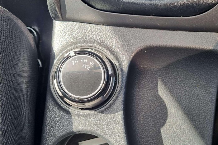 2023 Mitsubishi Triton GLX