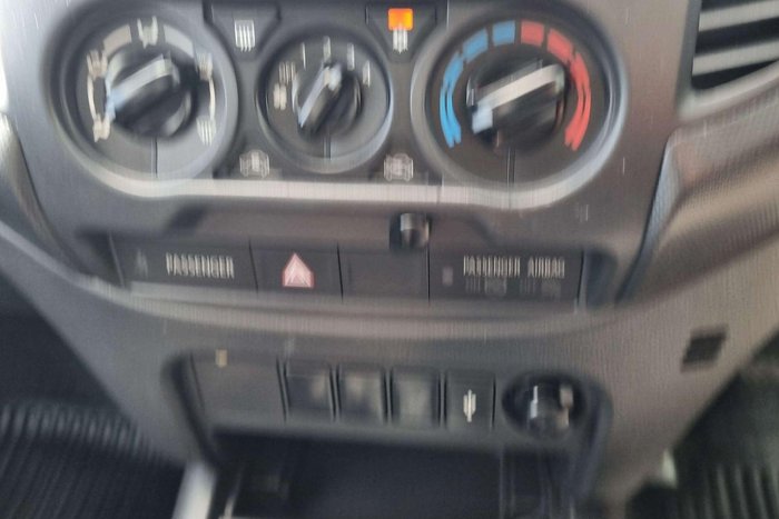 2023 Mitsubishi Triton GLX