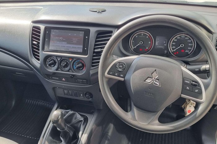 2023 Mitsubishi Triton GLX